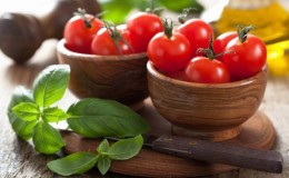 Quels sont les avantages et les inconvénients des tomates pour le corps d'une femme: contre-indications et normes pour l'utilisation des tomates