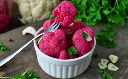 Comment faire cuire le chou-fleur mariné pour l'hiver