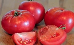 Délicieuse tomate laitue au doux goût de miel - la tomate Pink Elephant et ses autres bienfaits
