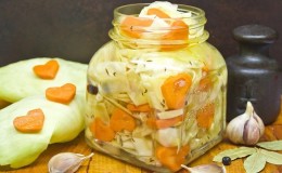 Préparer les phases de la lune: quand vaut-il mieux saler le chou pour l'hiver selon le calendrier lunaire