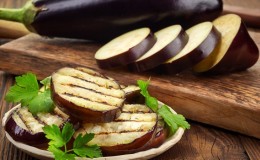Si l'aubergine est possible ou non pour le diabète de type 2: avantages et inconvénients, recettes