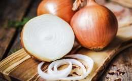 Les raisons pour lesquelles vous voulez des oignons: ce qui suffit pour le corps