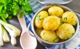 Les avantages et les inconvénients des pommes de terre bouillies pour le corps humain