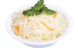 Recettes étape par étape pour l'hiver: comment fermenter correctement le chou dans un seau