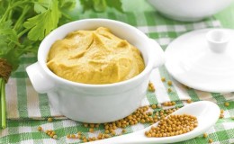 Une sélection des recettes les plus délicieuses de concombres marinés à la moutarde pour l'hiver