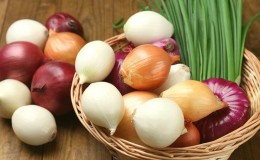 Ce que contiennent les oignons: quelles vitamines et quels minéraux