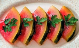 Recettes simples et rapides pour l'hiver: pastèques marinées en pots de 3 litres