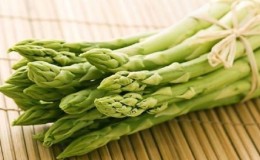 Pourquoi les asperges marinées sont utiles et comment les cuisiner à la maison