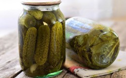 Comment facile et simple de préparer des cornichons pour l'hiver sans vinaigre