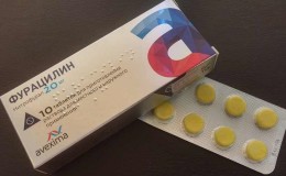 Les tomates peuvent-elles être traitées avec de la furaciline contre le mildiou et quel en sera l'effet?