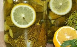 Recettes de délicieuses préparations de concombres au citron pour l'hiver en pots d'un litre