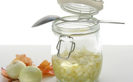 Les meilleures façons de presser des oignons sans verser de larmes