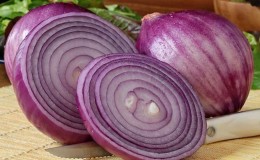 Les avantages et les inconvénients des oignons rouges pour le corps humain