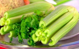 Qu'est-ce que le céleri: plante vivace ou annuelle, description, caractéristiques, avantages et inconvénients