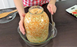 Temps de cuisson pour une délicieuse collation: combien de chou fermente à température ambiante et comment déterminer l'état de préparation