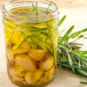 Les préparations à faire soi-même les plus simples: conserver l'ail dans des bocaux en verre - astuces de vie et règles importantes