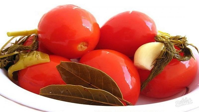 Top 15 des recettes les plus délicieuses de tomates en conserve: comment saler les tomates pour l'hiver dans des bocaux
