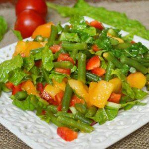 Chute de miel de tomate d'apparence inhabituelle et incroyablement savoureuse