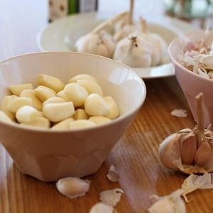 Le remède miraculeux que tout le monde peut faire - le jus d'ail