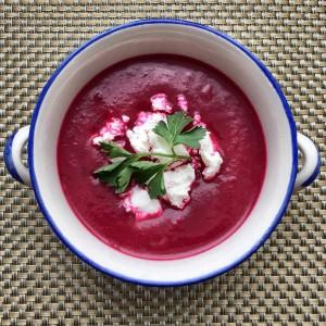 Est-il possible de manger des betteraves pour la gastrite: se familiariser avec les contre-indications et cuisiner selon les meilleures recettes pour un estomac faible