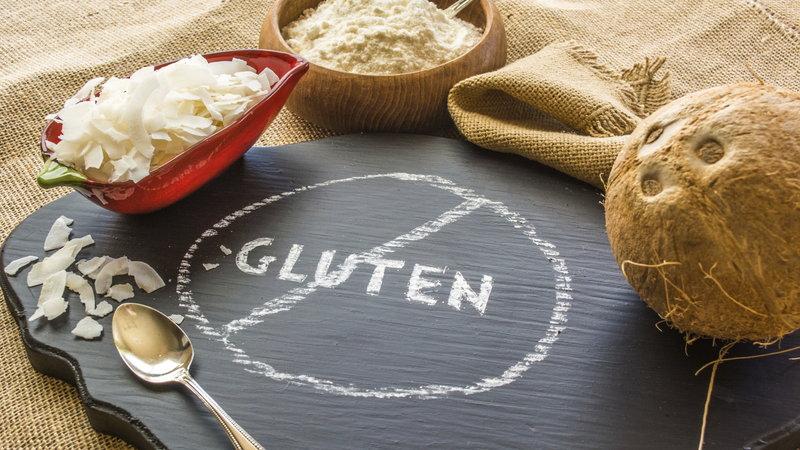 Le maïs contient-il du gluten, est-il contenu dans le gruau et la farine de maïs et pourquoi est-il si dangereux?