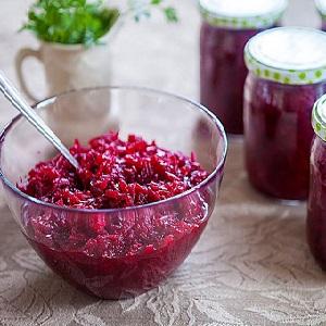 Les meilleures recettes de confiture de betteraves: les desserts les plus délicieux avec des fruits, des noix et du vin