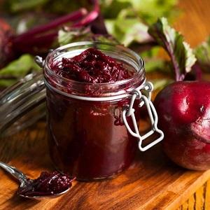 Les meilleures recettes de confiture de betteraves: les desserts les plus délicieux avec des fruits, des noix et du vin