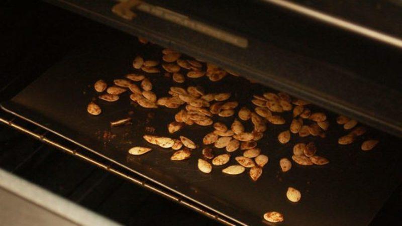 Comment sécher les graines de citrouille à la maison: choisissez le meilleur moyen et suivez les instructions