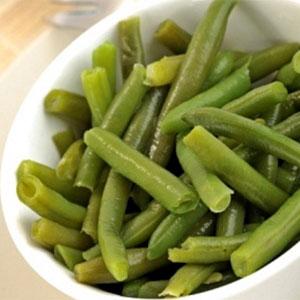 Quelle est la différence entre les asperges et les haricots verts: photos de légumineuses et la différence entre elles