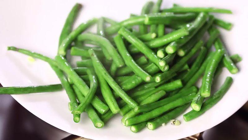 Pourquoi les haricots verts sont bons: avantages et inconvénients, liste des contre-indications et diverses façons de les utiliser