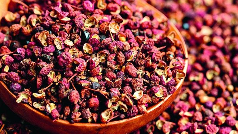 Qu'est-ce que l'assaisonnement au poivre de Sichuan, comment l'utiliser correctement et ce qui peut être remplacé