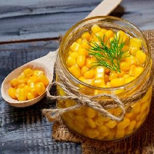 Comment conserver le maïs pour l'hiver à la maison: les recettes les plus délicieuses pour la récolte