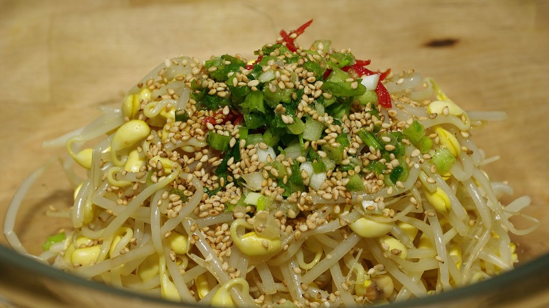 Pourquoi les germes de soja sont utiles, comment les faire germer correctement et les cuire délicieusement