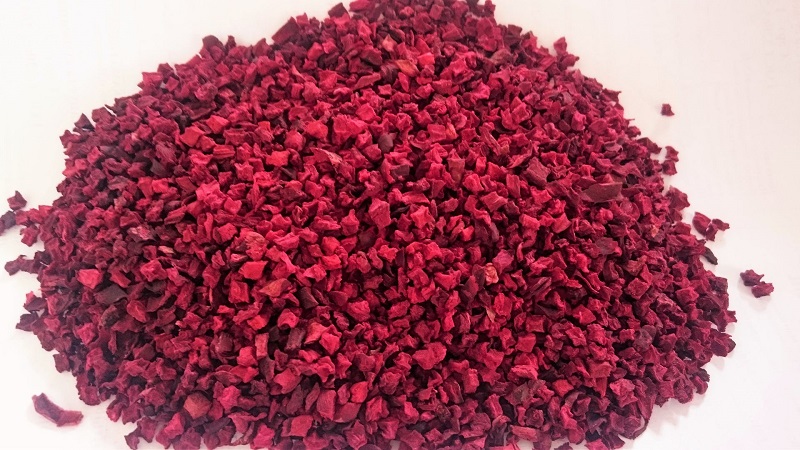 Une préparation intéressante pour l'hiver: nous stockons correctement les betteraves séchées avec les fanes et les utilisons en cuisine