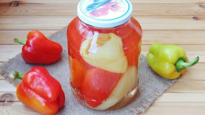 Comment faire cuire des poivrons marinés entiers pour l'hiver: les meilleures recettes et conseils utiles