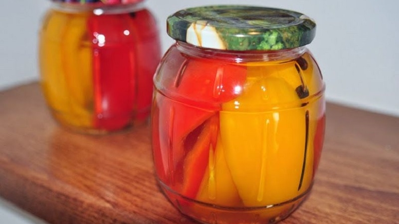 Comment faire cuire des poivrons marinés au miel pour l'hiver: les recettes les plus délicieuses qui ont fait leurs preuves