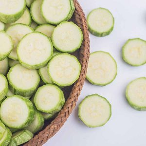 Comment faire des courgettes salées instantanées: les meilleures façons