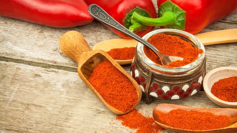 Poivron rouge et paprika: en quoi ils diffèrent l'un de l'autre