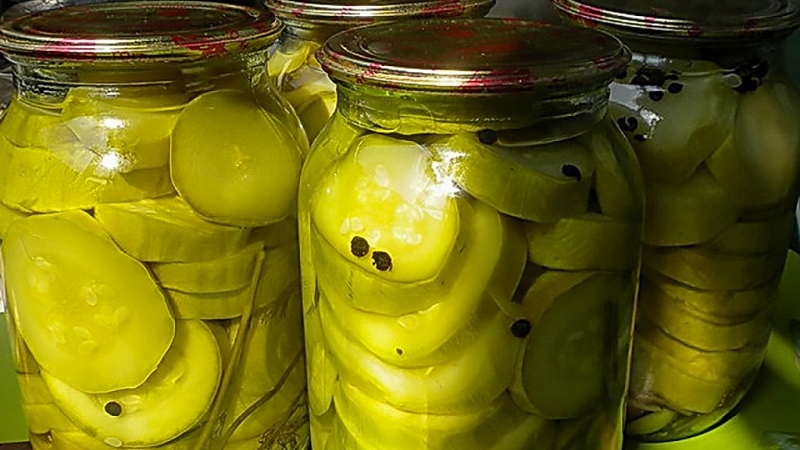 Les meilleures recettes pour préparer les courgettes pour l'hiver: nous faisons de délicieuses préparations rapidement et facilement