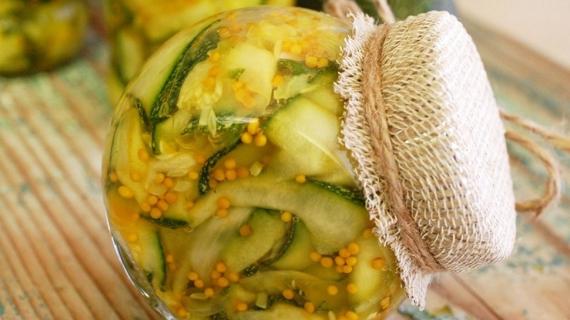 Les meilleures recettes pour préparer les courgettes pour l'hiver: nous faisons de délicieuses préparations rapidement et facilement