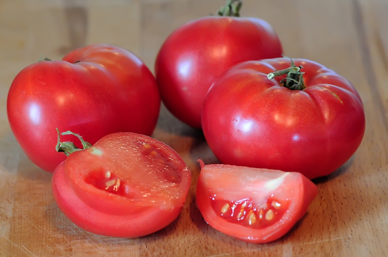 Tomate sucrée, charnue et sans prétention Sensei - une description des techniques agricoles et des conseils de résidents d'été expérimentés