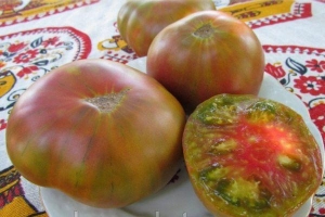 Description des tomates de la variété Pineapple: caractéristiques de leur culture en pleine terre et en pleine terre