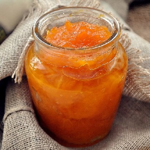 Les recettes de citrouille marinées les plus délicieuses: nous fabriquons des blancs inhabituels et des invités surprises