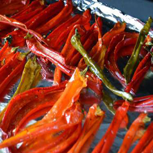 Comment faire cuire des poivrons secs pour l'hiver: recettes avec photos, conseils pour ranger la pièce