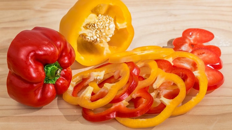 Où et comment conserver les poivrons pour l'hiver: frais, congelés, séchés, séchés et en conserve