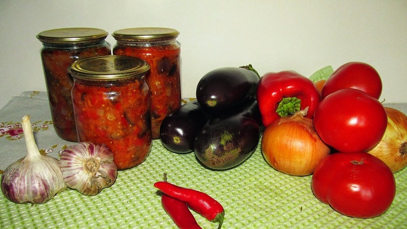 Cuire des aubergines comme des champignons pour l'hiver: des recettes que les clients demanderont certainement