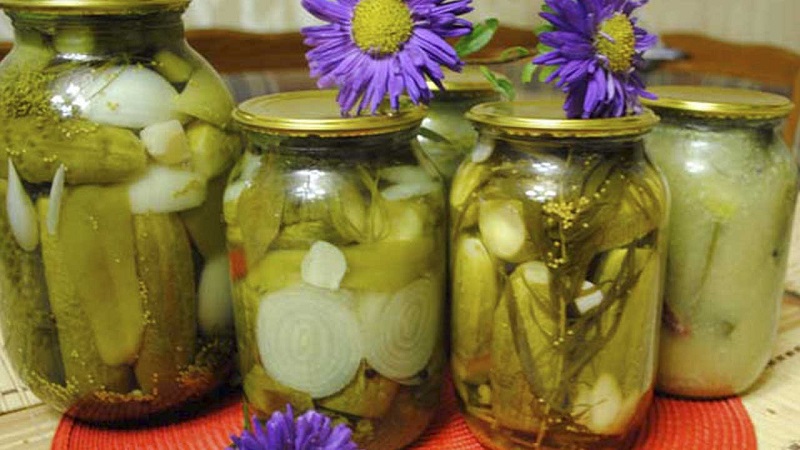 Comment faire des concombres aromatiques et croquants à la moutarde pour l'hiver