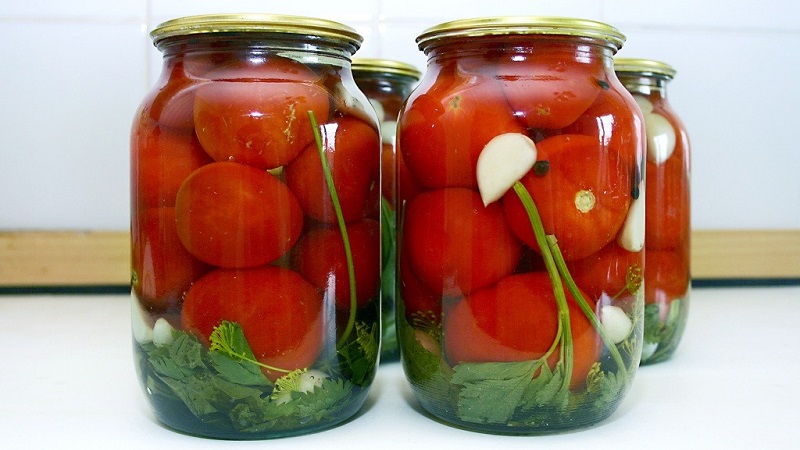Comment faire cuire des tomates douces délicieuses et originales dans des pots d'un litre pour l'hiver