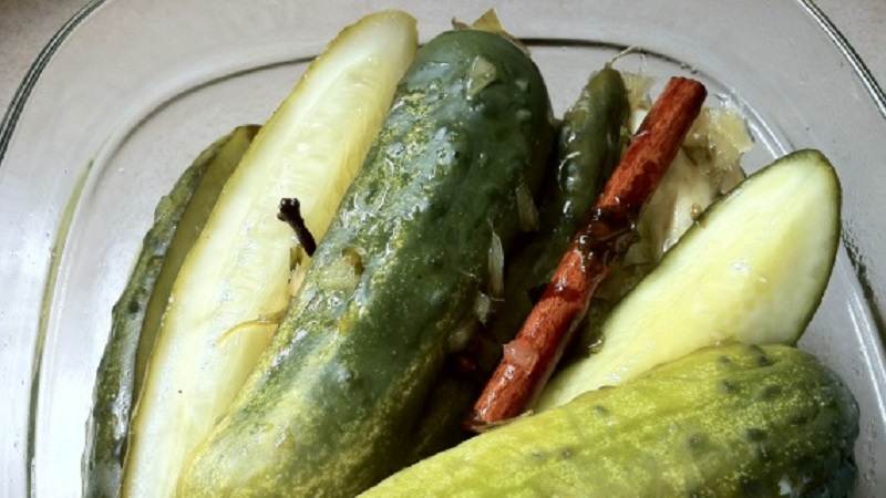 Comment préparer des concombres à la cannelle pour l'hiver: recettes insolites mais très savoureuses