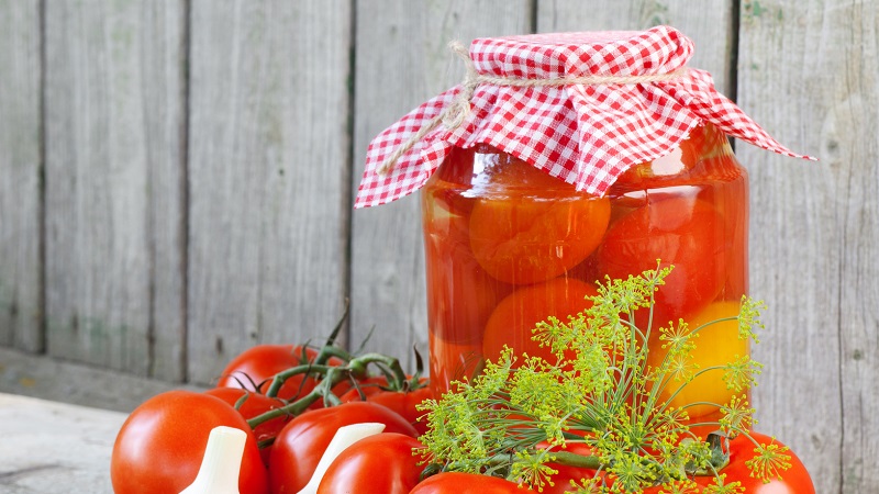 Tomates en conserve pour l'hiver: une sélection des meilleures recettes et des conseils utiles pour la préparation correcte des twists